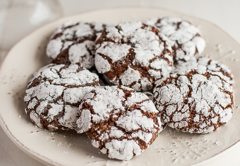 chocolate-crinkles-cookies.